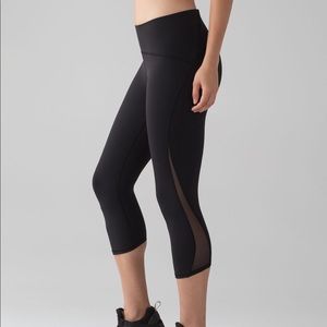 NWT Lululemon Train Times Crop